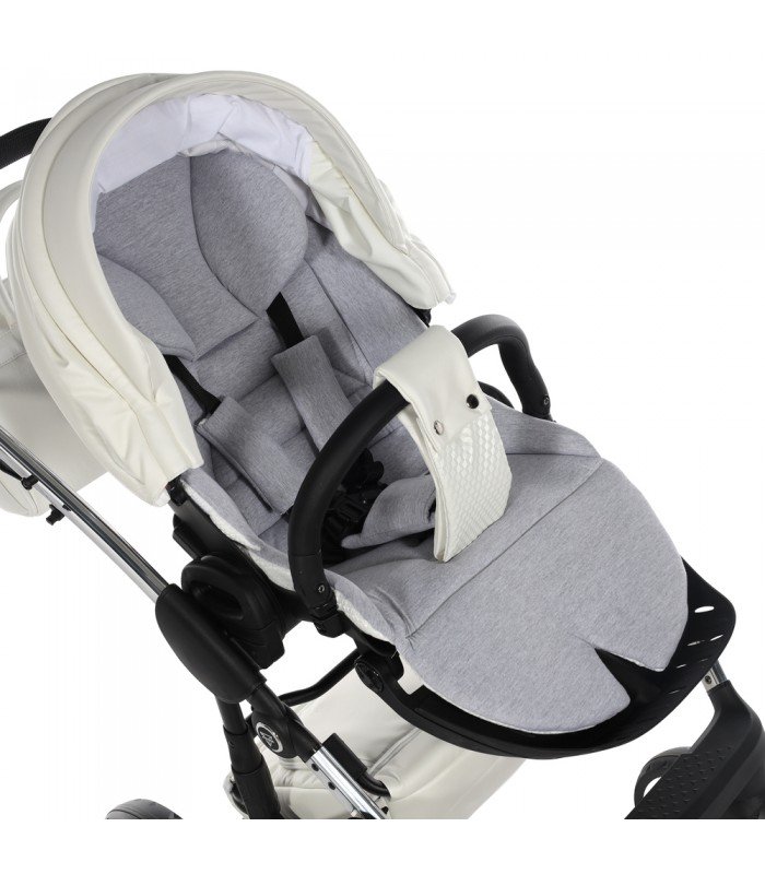 Junama FLUO INDIVIDUAL V3 White Silver 15 Travel System 2in1 / 3in1 / 4in1